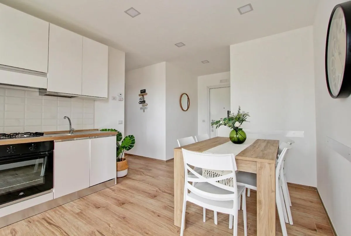 דירה רומא Eur Torrino Apartment, Vicino La Stazione Metro Tor Di Valle