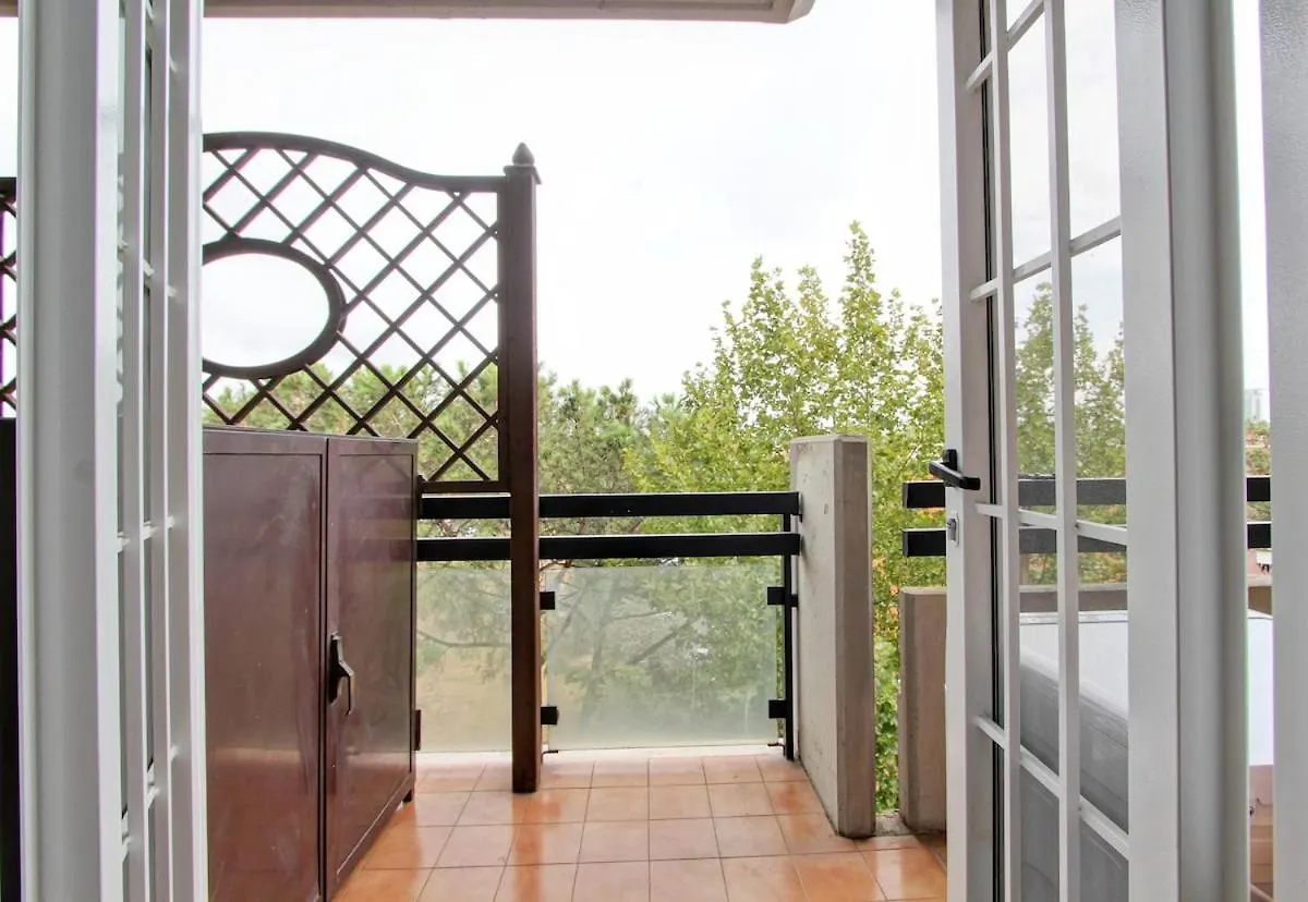 Apartment Eur Torrino Apartment, Vicino La Stazione Metro Tor Di Valle Rome