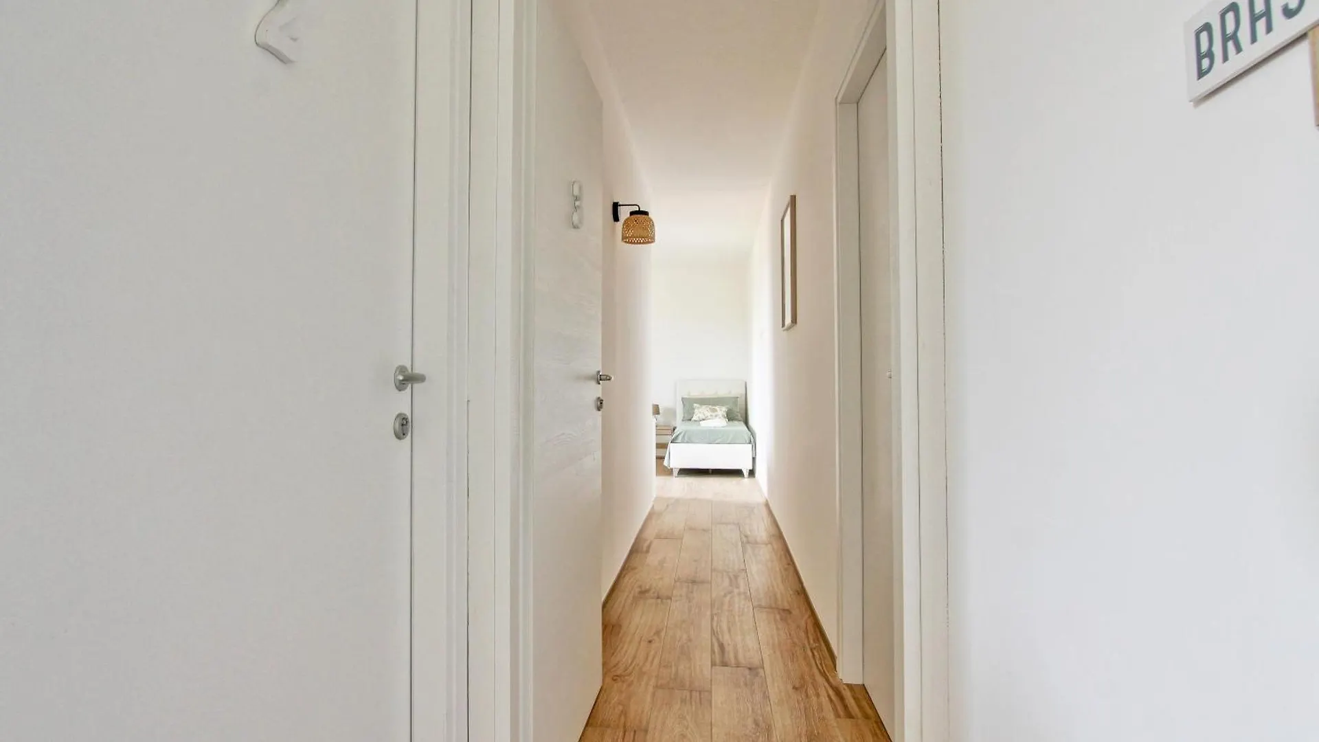 Apartment Eur Torrino Apartment, Vicino La Stazione Metro Tor Di Valle Rome